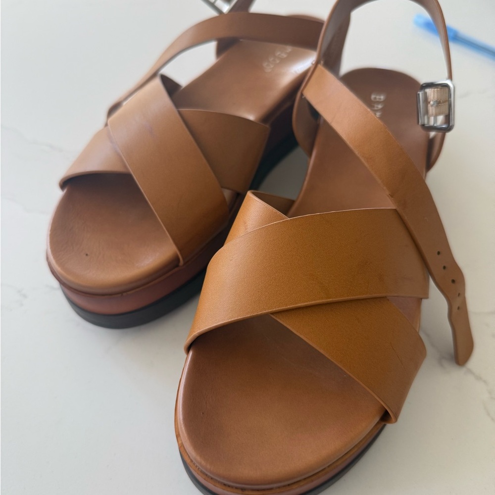 BAMBOO Tan Sandals Minimalist Design